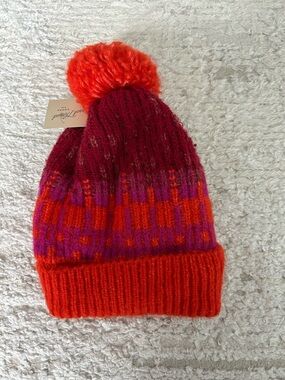 Women’s Pom-Pom Knit Beanie - Red & Purple